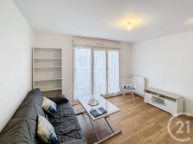 Appartement F2 à louer - 2 pièces - 39.41 m2 - NOISY LE GRAND - 93 - ILE-DE-FRANCE - Century 21 E.F.I.