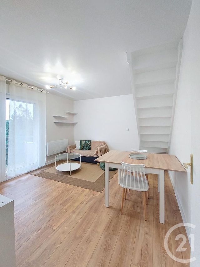 Appartement F1 à louer - 1 pièce - 36.24 m2 - NOISY LE GRAND - 93 - ILE-DE-FRANCE - Century 21 E.F.I.